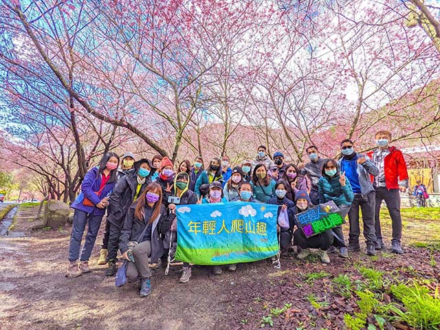 雪山東峰Ｘ武陵農場賞櫻 2/2-3 2022